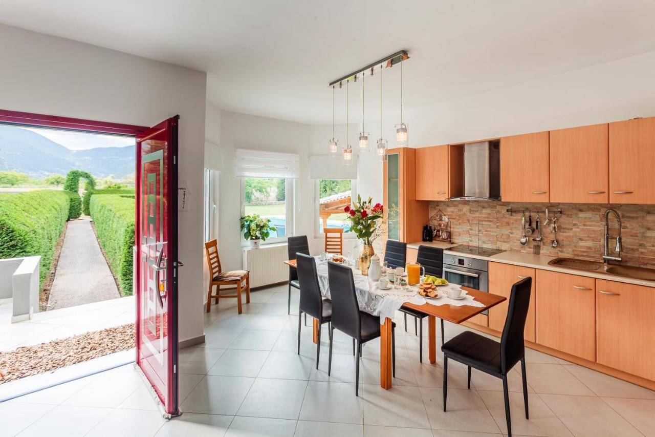 Villa Stymfalia - Luxury Mansion With Private Pool Karteri  Exterior foto